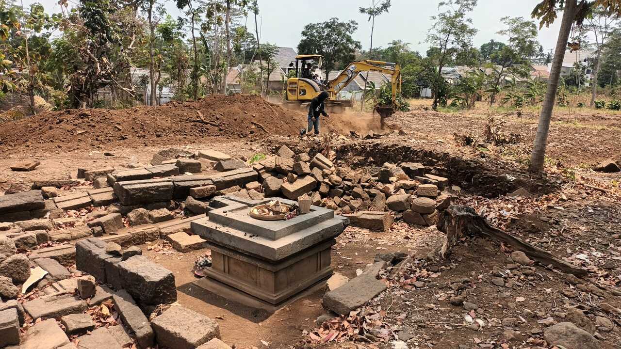 situs candi watugenuk boyolali