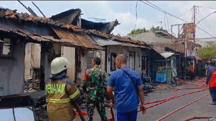 0711 rumah terbakar