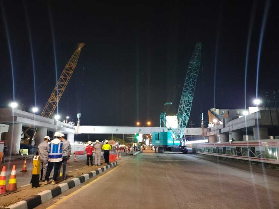 Pemasangan Girder Underpass Tol Solo- Jogja