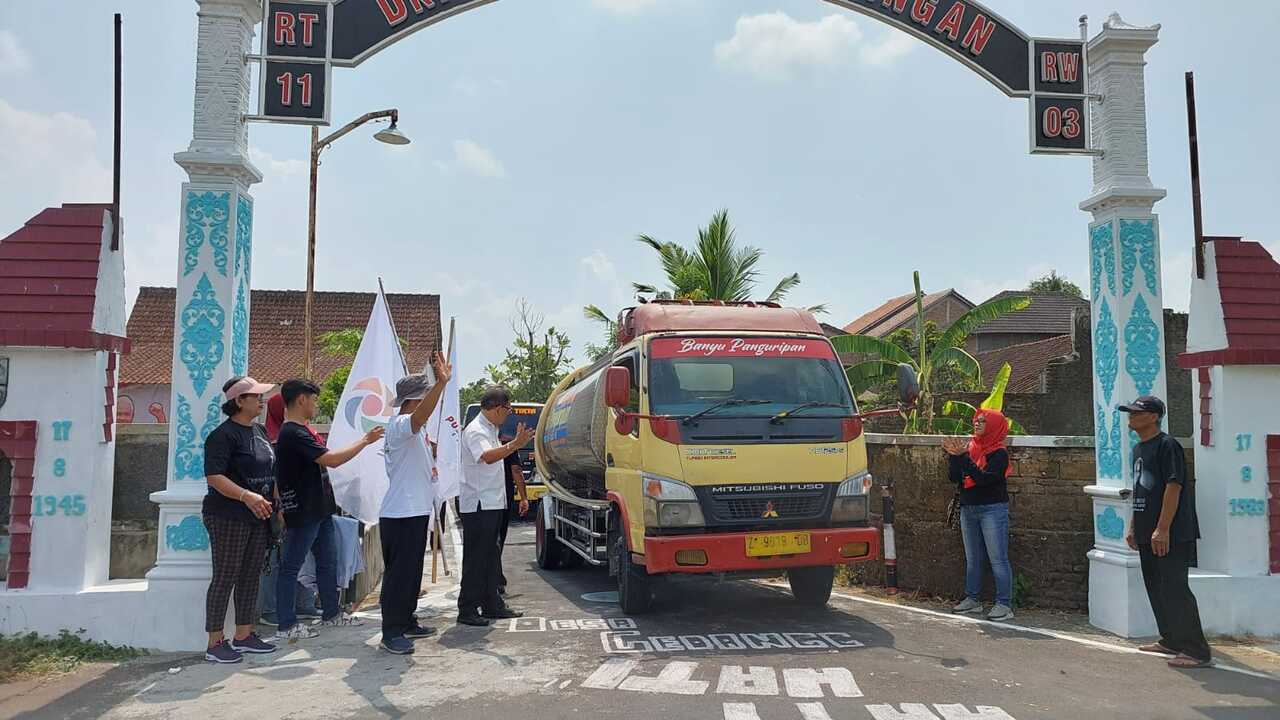 bantuan air bersih timses ganjar