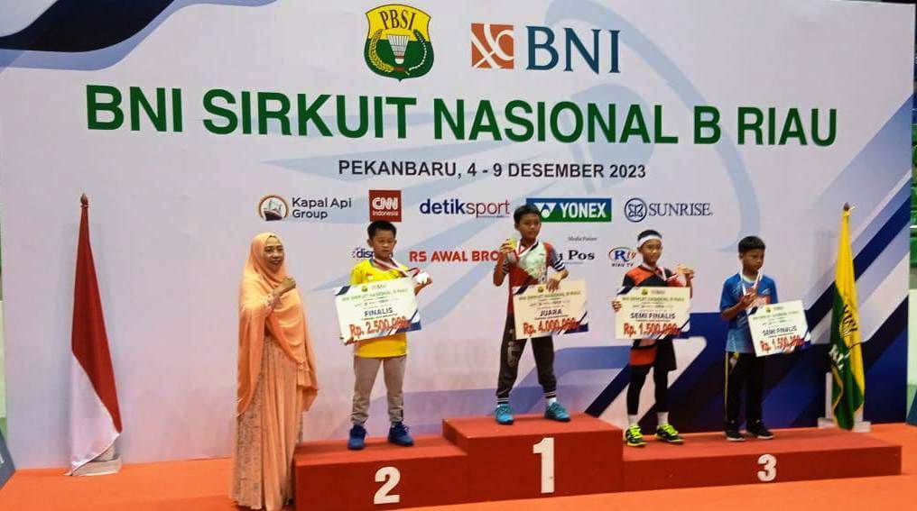 Gufran Labib Fanani Anak Petani Asal Sragen Sukses Juara 1 Turnamen Bulutangkis BNI Sirkuit Nasional B Riau 2023