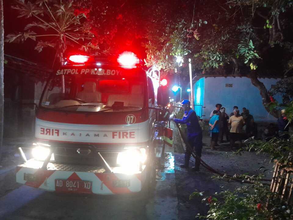 pemadam kebakaran
