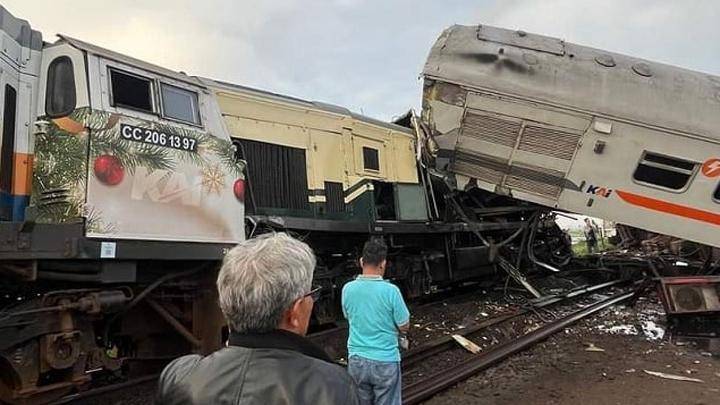 Kecelakaan kereta di Cicalengka, Bandung, 5 Januari 2024.