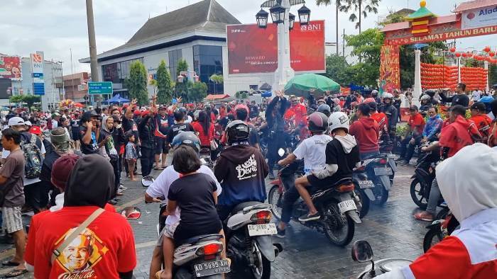 konvoi dengan knalpot brong