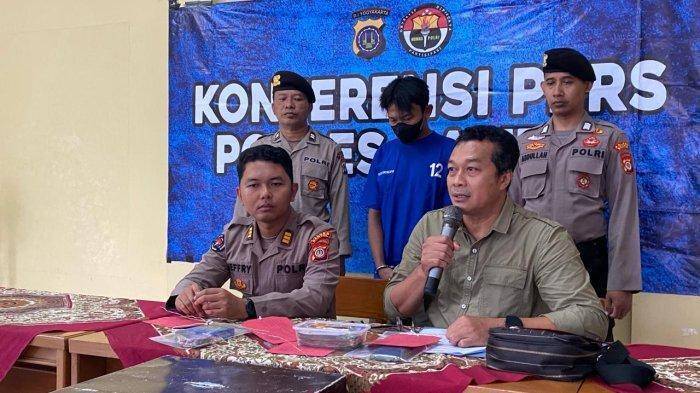 1203 - pencurian kotak amal