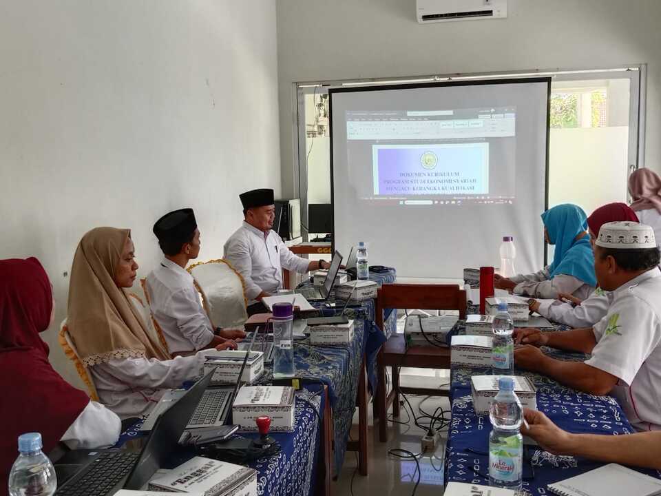 Review kurikulum Review kurikulum