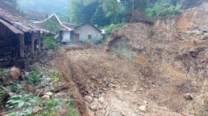 1806 - tambang aktivitas penambangan