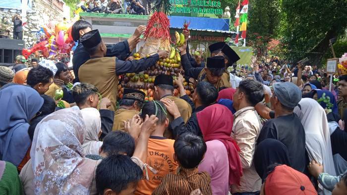 0208 - ngalap berkah