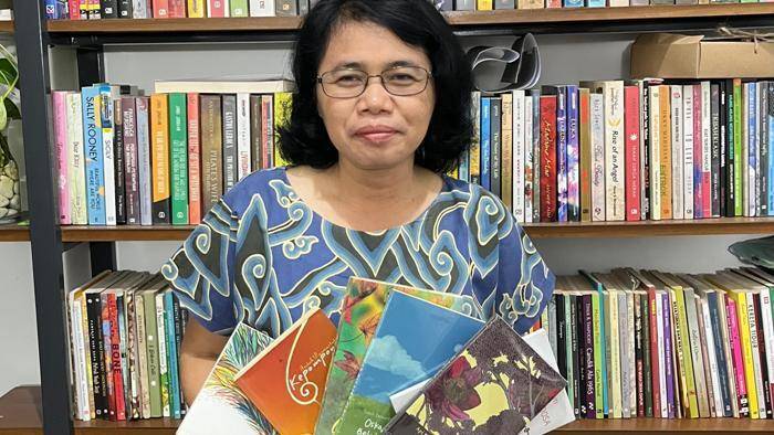 1408 - Indah darmastuti dan karyanya