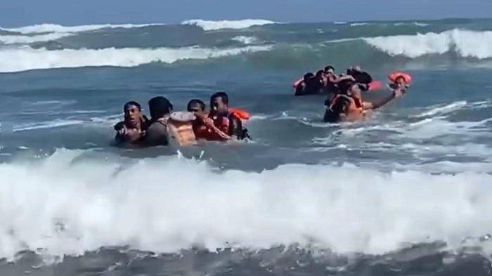 1908 - terseret arus