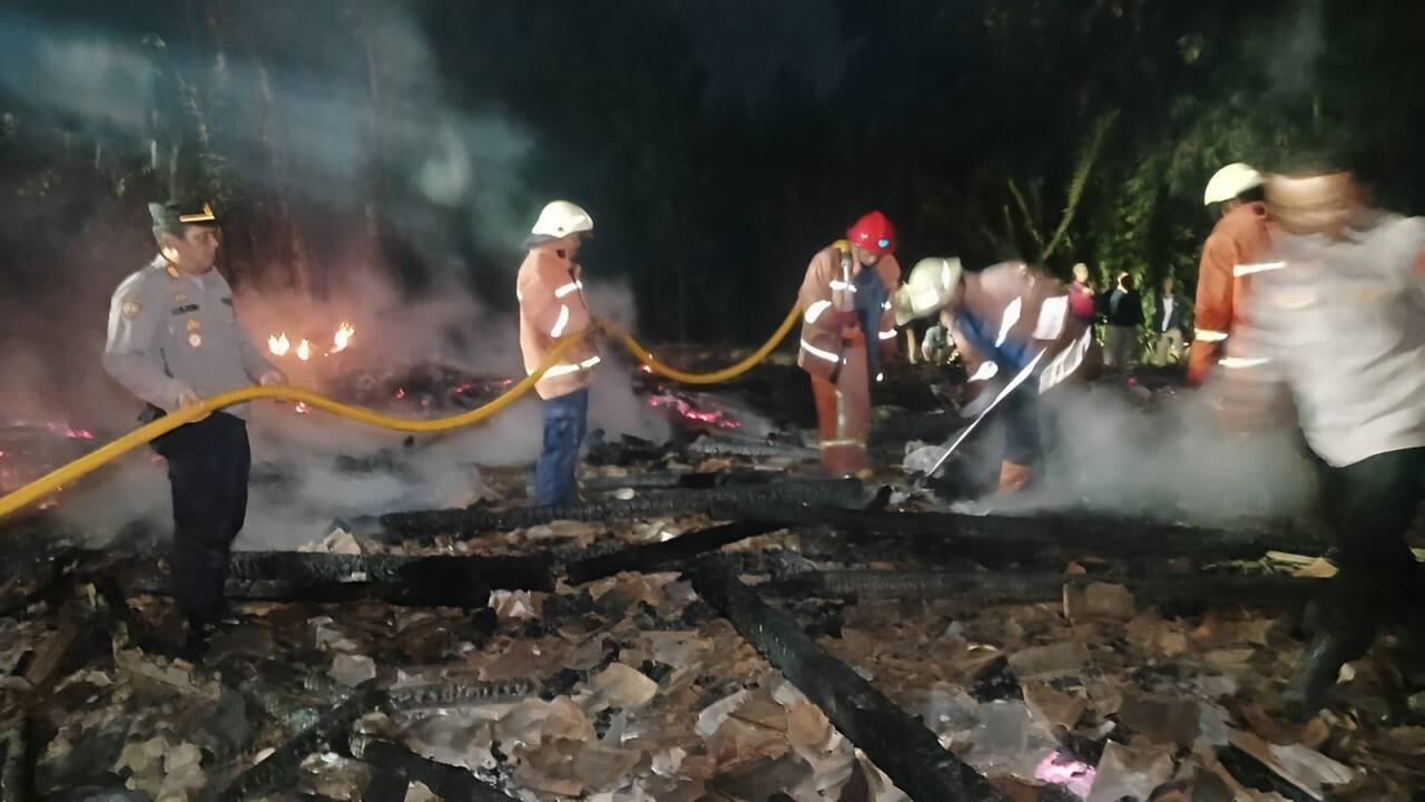 pemadam kebakaran 1 (1)