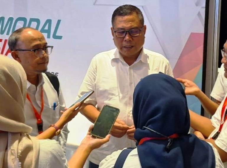 Heri (kiri) dan pak eko