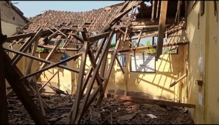 SDN 4 Sambi Sragen Ambruk