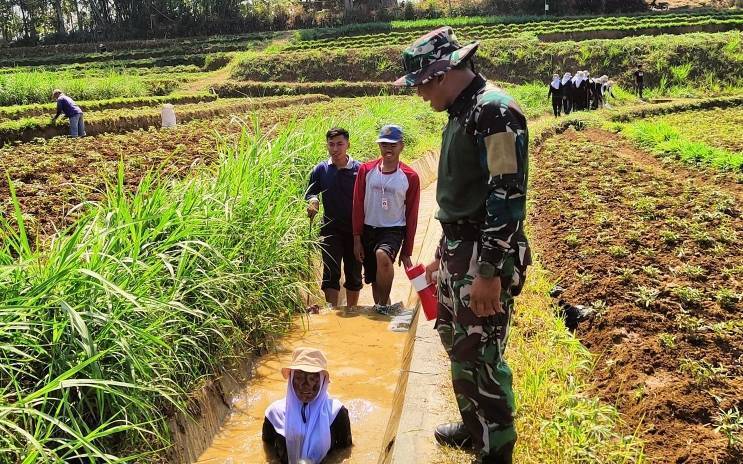 Latihan dasar Latihan dasar