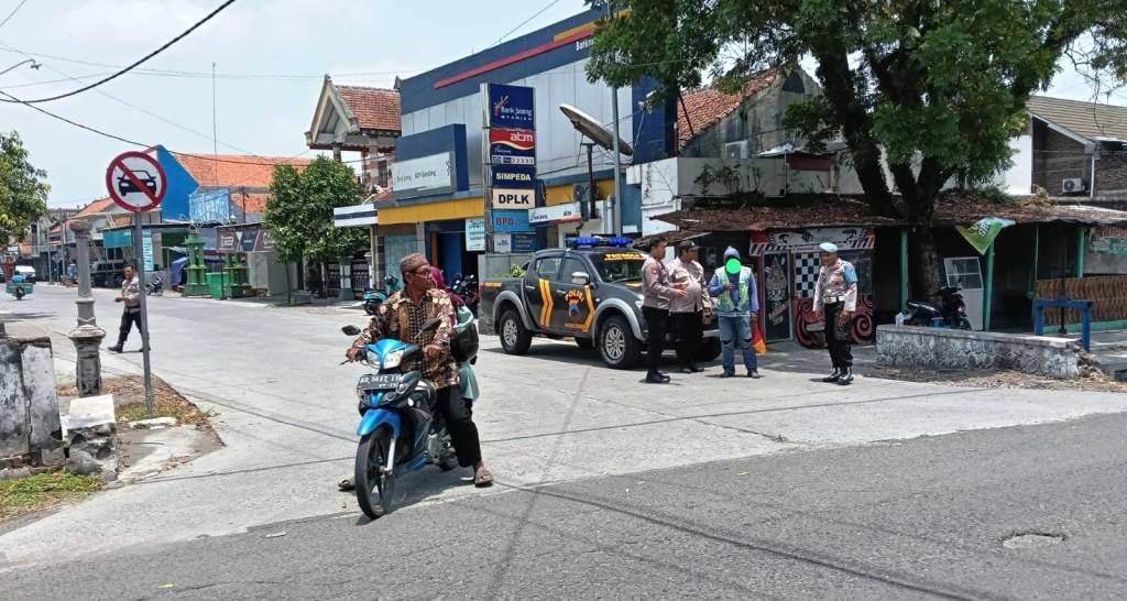 Jokowi Tindak Tegas “Pak Ogah” di Sragen Diduga Sering Lakukan Pungli di Wilayah Gondang