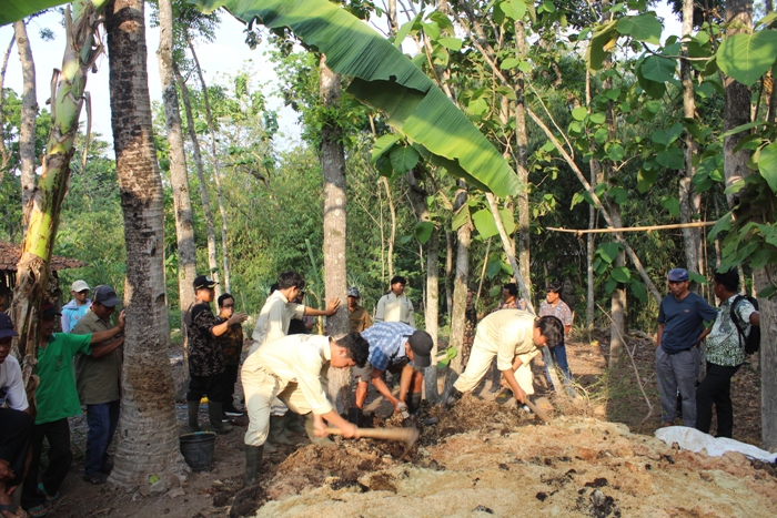 UNS Kembangkan Pertanian-Peternakan Zero Waste di Sambi, Sragen Melalui Program Inovokasi