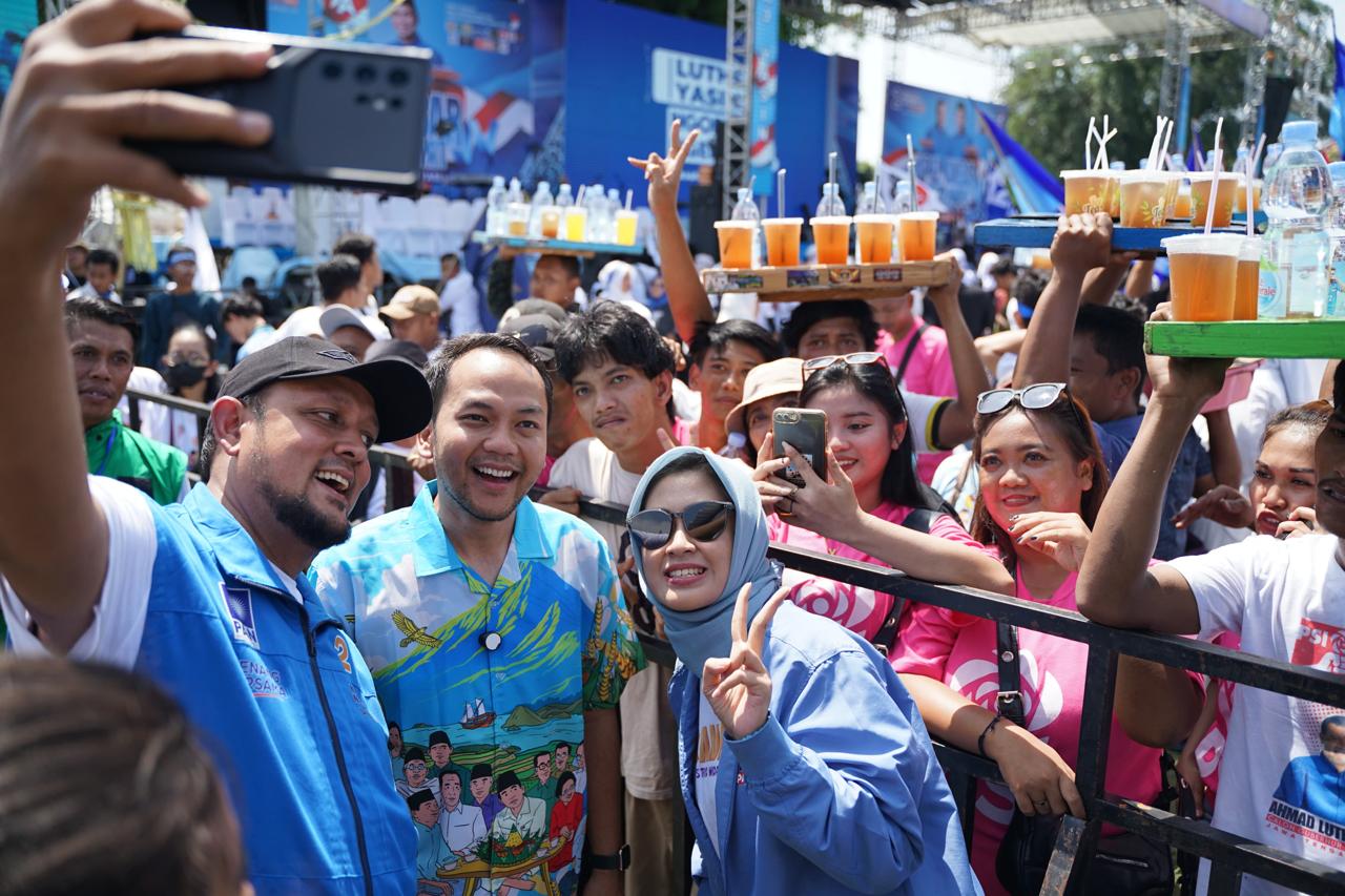 Dikerumuni Penjual Es Teh, Respati Tampung Keluhan Pedagang yang Minta Akses Berjualan di Berbagai Event