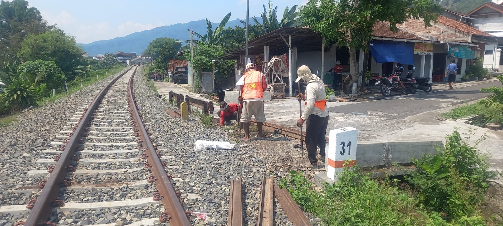 Perlintasan KA Kerdukepik Wonogiri Ditutup, Ora Iso Nrabas Maneh Pakde