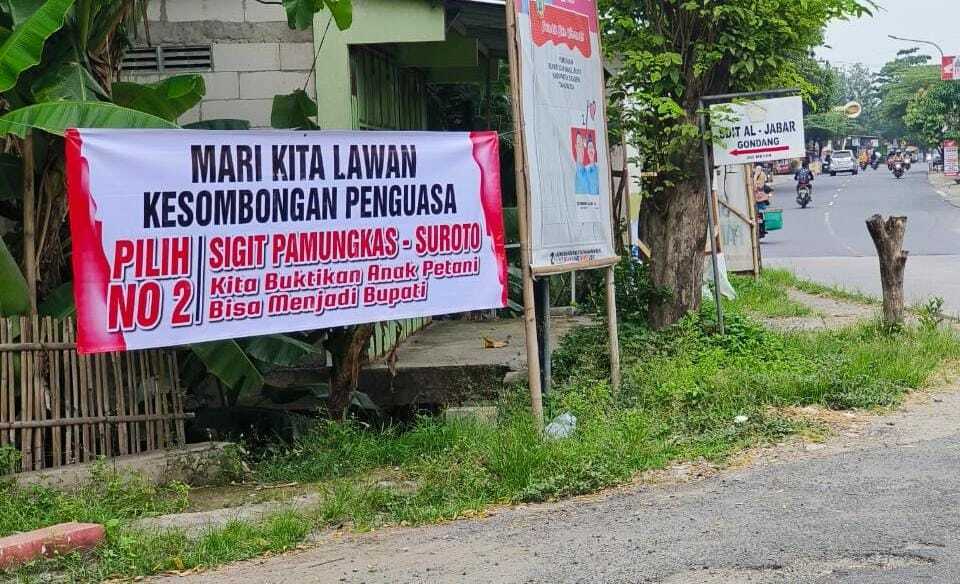 Spanduk Provokatif di Sragen