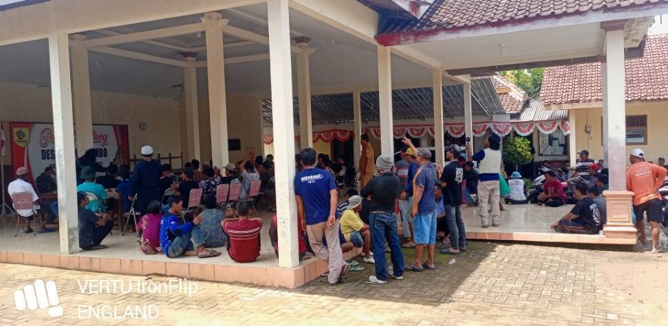 Perangkat desa Perangkat desa