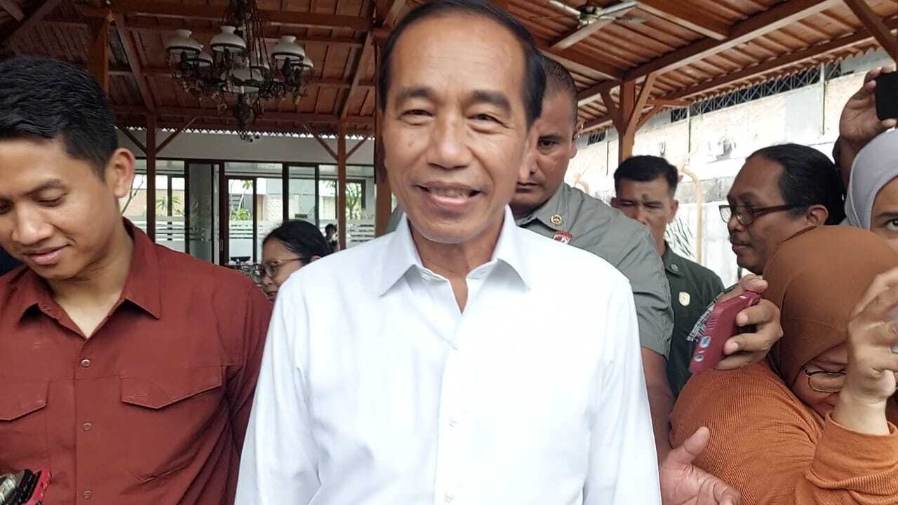 jokowi tanggapi hasto