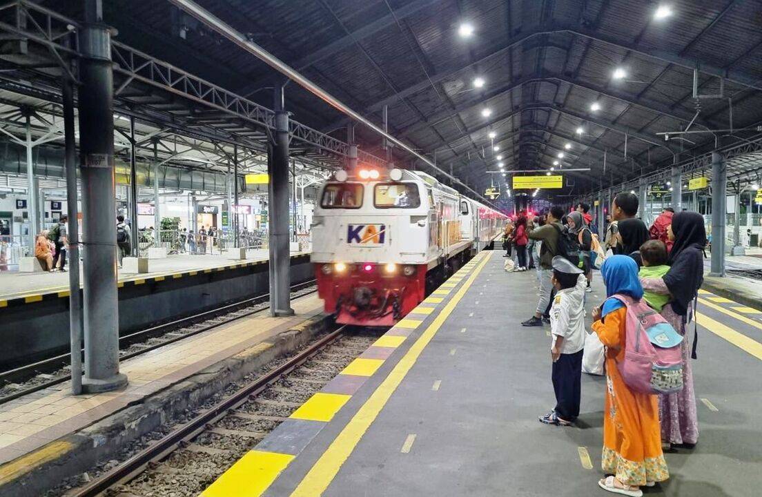 kereta libur panjang