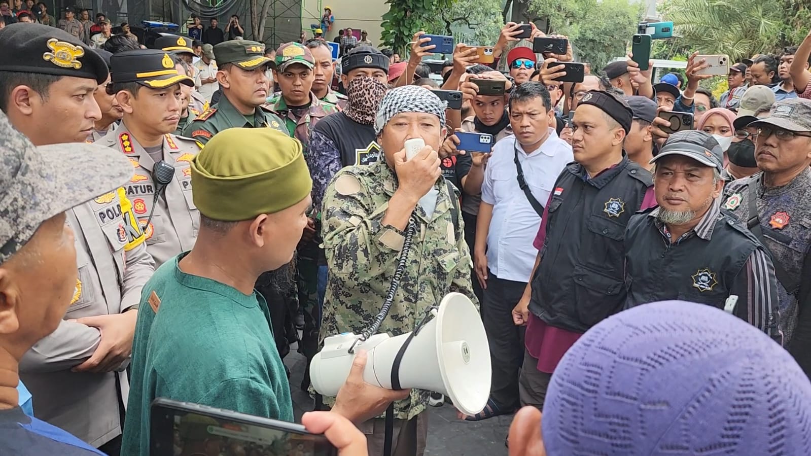 Diprotes Gegara Non Halal, Festival Kuliner Cap Go Meh di Solo Paragon Nekat Jalan