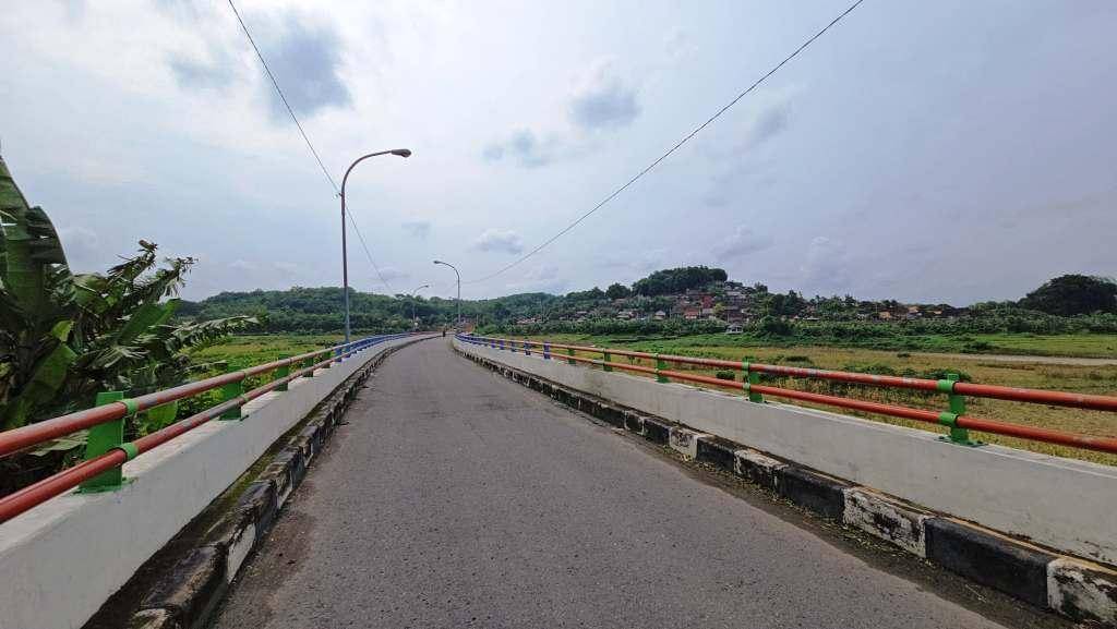 penampakan gunung kemukus di Desa Pendem, Kecamatan Sumberlawang