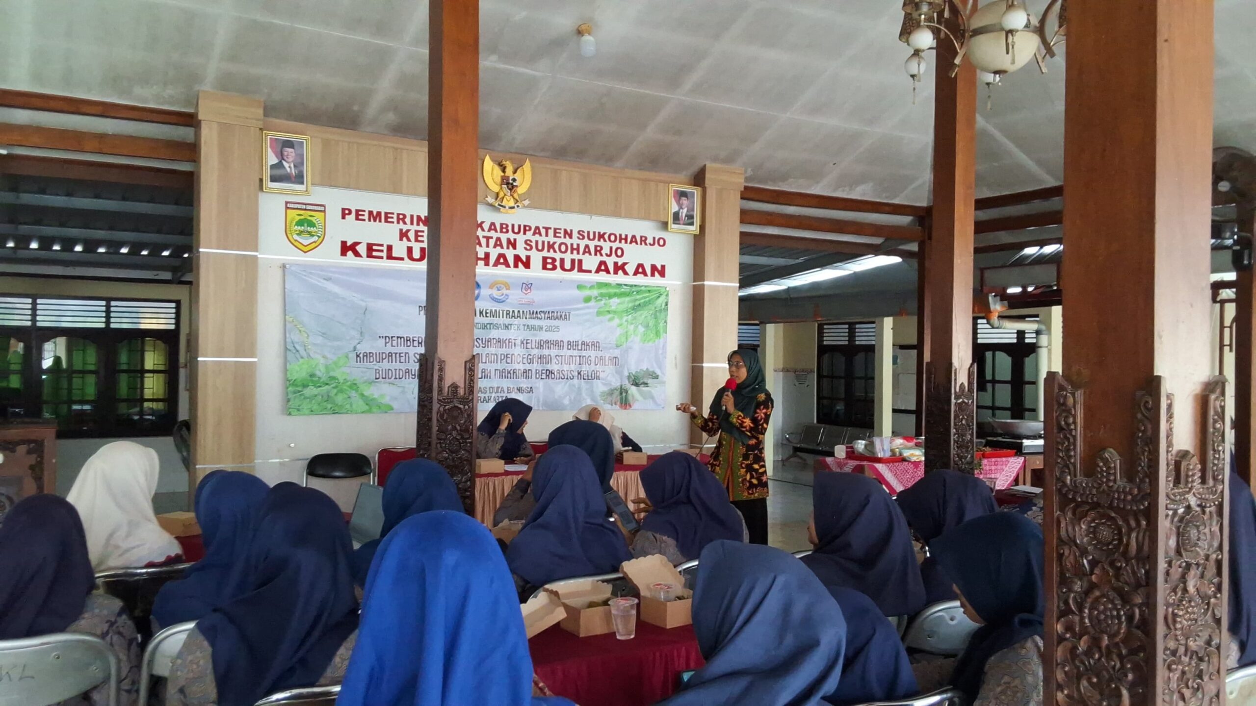 UDB Dorong Warga Bulakan Olah Kelor Jadi Pangan Sehat untuk Tekan Angka Stunting