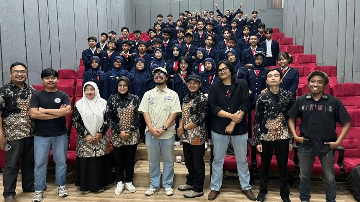 Puluhan Siswa SMKN 1 Bondowoso Ikuti Workshop Kreatif DKV ISI Surakarta
