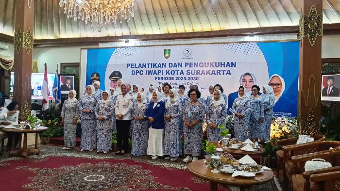 Umi Napsiatun Resmi Nahkodai IWAPI Surakarta Periode 2025–2030