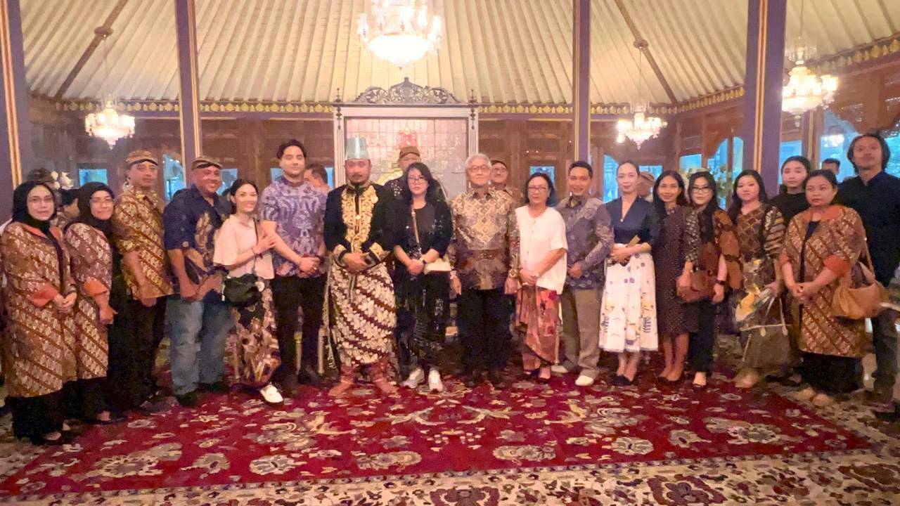 KGPH Hangabehi Dinobatkan PB XIV, Jumenengan KGPAA Hamangkunegoro Jalan Terus