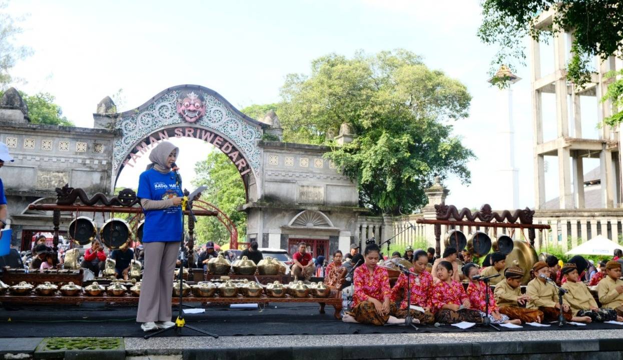 Lawan Gempuran Gadget, Wakil Wali Kota Solo Luncurkan “Kado Mama” untuk Lestarikan Karawitan Anak