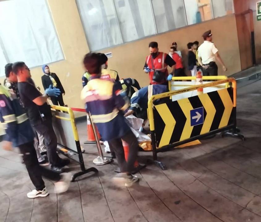 Geger di Neo Solo Grand Mall, Seorang Wanita Jatuh dari Lantai 4, Kronologi Masih Diselidiki