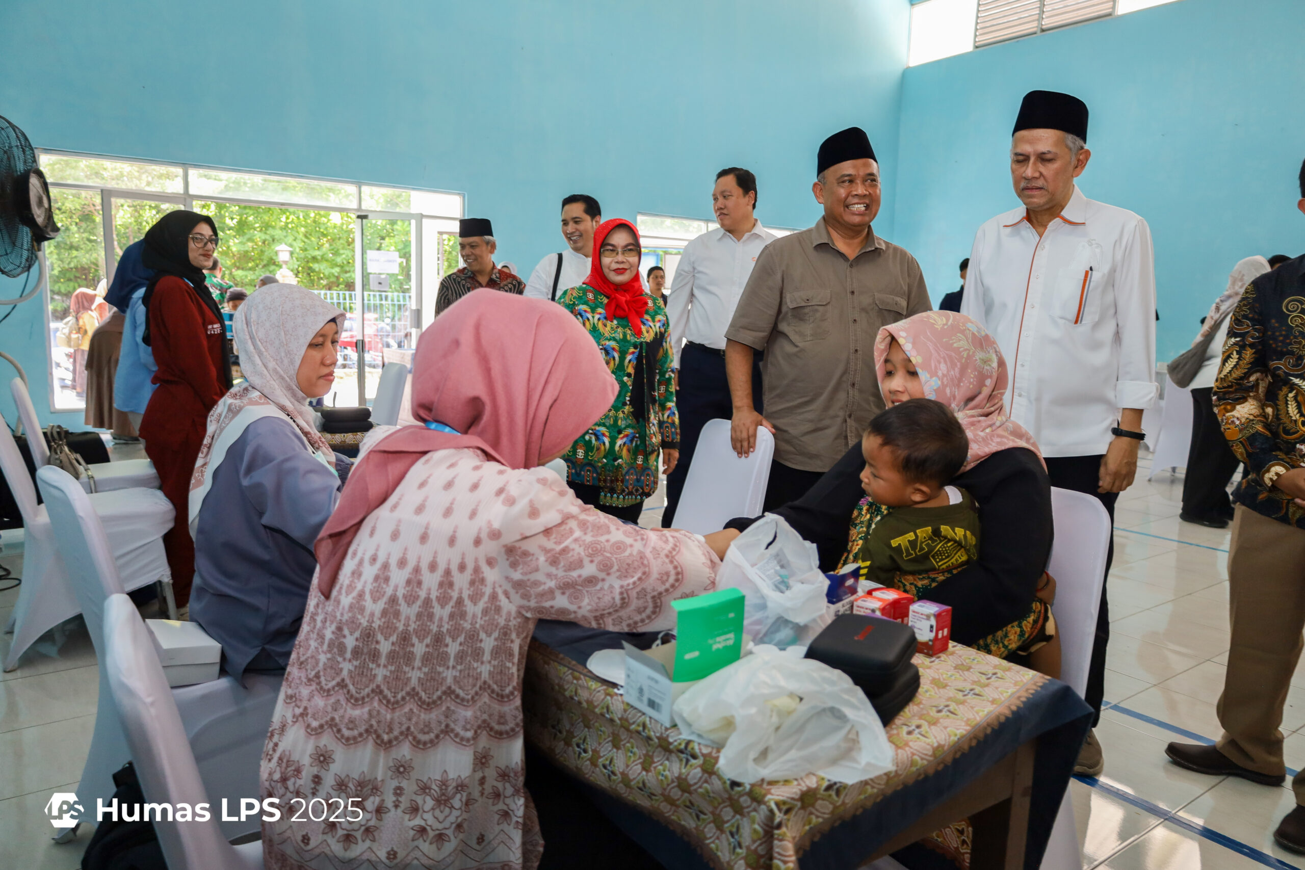 LPS Gelar Pemeriksaan Kesehatan Gratis dan Bantuan Sembako ke Masyarakat di Pinggiran Sleman