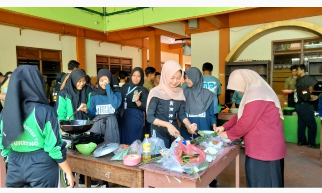 Heboh di SMK MUHIBA! Remaja Baturetno Bikin Lomba Masak Tiwul Paling Epic, Kreasi Keren Bikin Tercengang