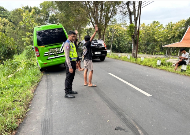 3 Orang Jadi Korban Kecelakaan di Genukharjo, Honda Mega Pro Hantam Isuzu Elf!