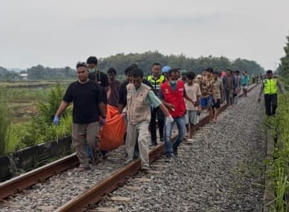 rvakuasi korban tertabrak ka