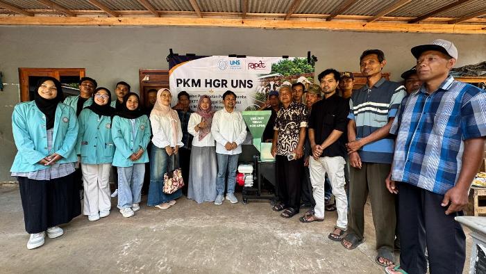 Fapet UNS Perkuat Kapasitas Peternak Domba di Jumapolo, Kenalkan Teknologi Pengolahan Limbah Bernilai Ekonomi