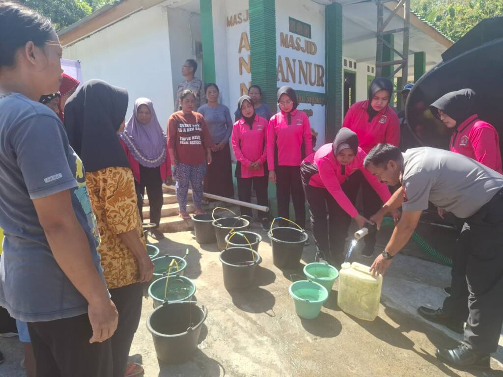 Kekeringan Melanda Wonogiri, Bantuan Air Bersih Mulai Mengalir