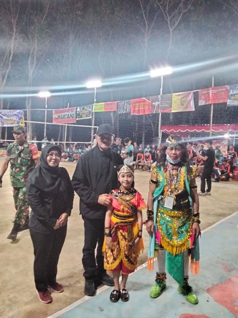 Viral! Asyifa Penari Cilik 9 Tahun Ini Bikin Turnamen Voli Wonogiri Makin Meriah, Bupati Sampai Angkat Bicara