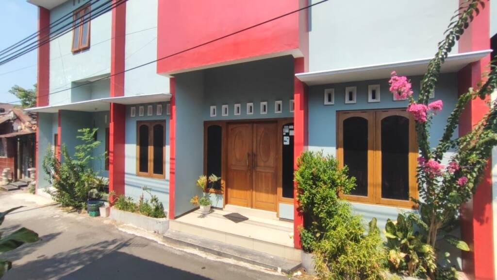 rumah keluarga etik