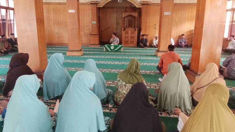 Pengajian Ahad Wage di Giritontro Bahas Cara Mencintai Rasulullah SAW, Ustaz Siswanto: Bukan Hanya untuk Dikagumi