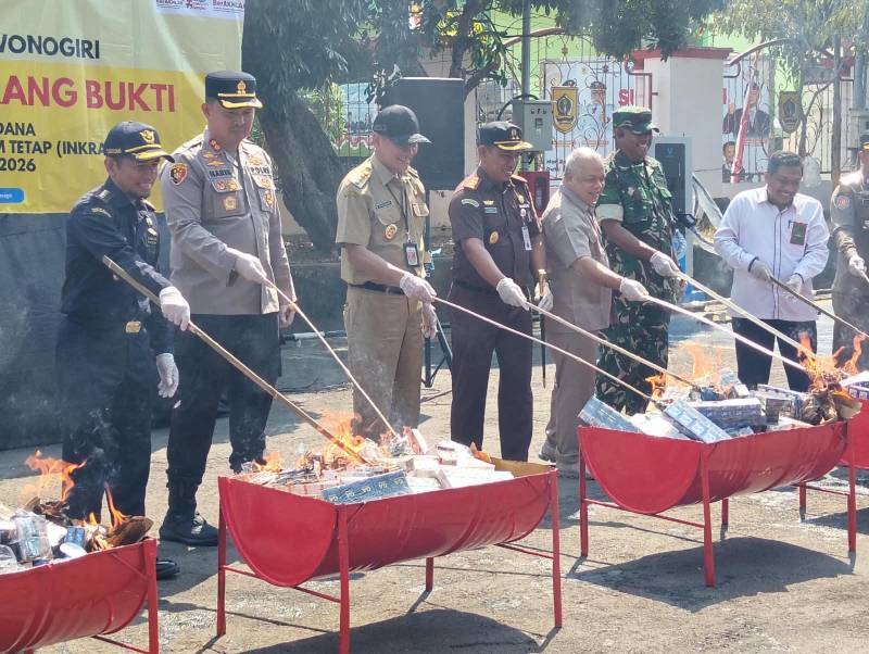 1,6 Juta Batang Rokok Ilegal Dimusnahkan di Wonogiri, Dibakar hingga Tak Bisa Disebat Lagi