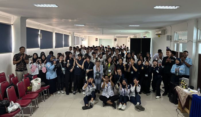 Politeknik AKBARA dan Japanese Red Cross Toyota College of Nursing Gelar Tukar Budaya dalam PKKMB 2026