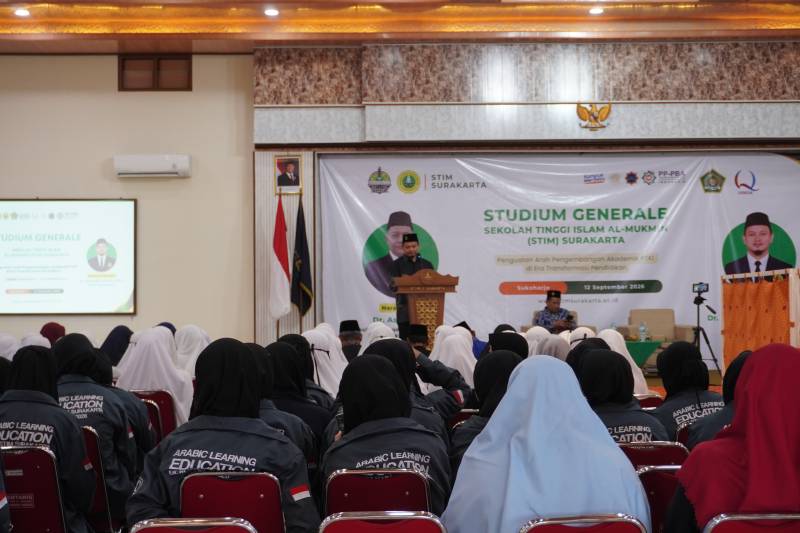 Gelar Sarjana Tak Cukup! Pesan Dr Asro’i di Depan 600 Mahasiswa STIM Surakarta: Apakah Gelar Sama dengan Kompetensi?