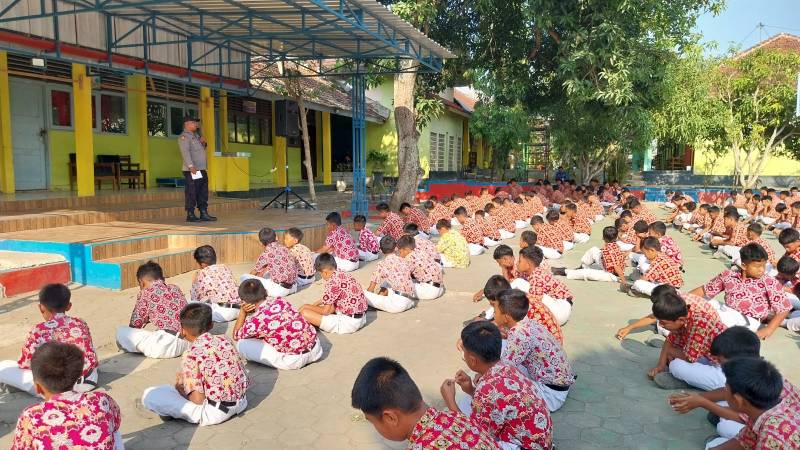 650 Siswa SMPN 2 Giritontro Dapat Bekal soal Lalu Lintas dan Media Sosial, Pesan Polisi Ini Wajib Dicatat Pelajar
