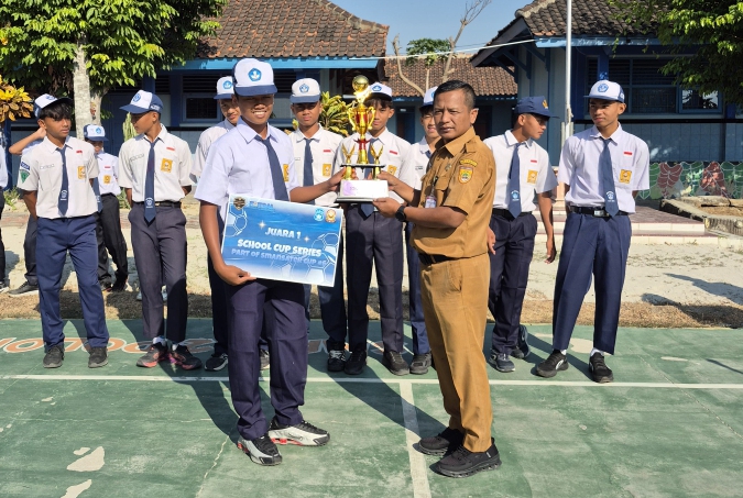 SMP Polda Sukoharjo Bikin Gebrakan di Solo Raya, Angkat Trofi Juara 1 Futsal se-Karesidenan Surakarta