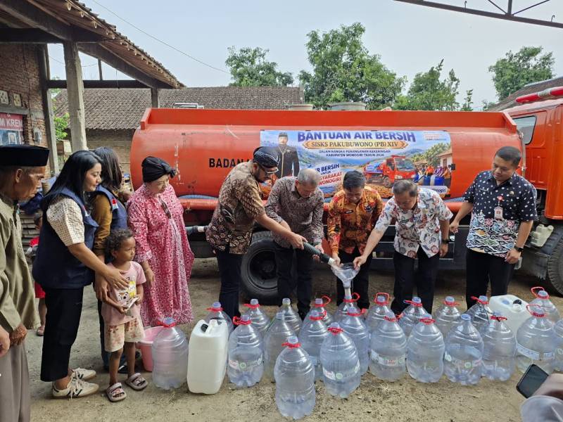 Tak Berhenti di Jumenengan, PB XIV Hangabehi Salurkan 75 Ribu Liter Air Bersih ke Wonogiri