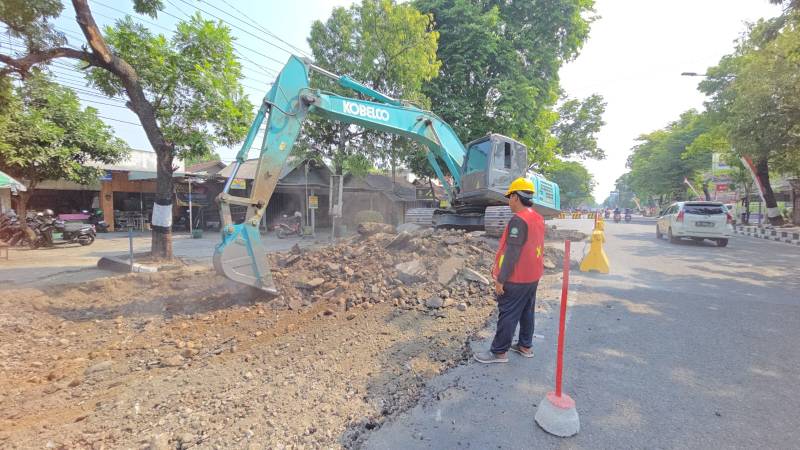 Perbaikan Jalan Bloran–Alun-Alun Sragen Senilai Rp11,7 Miliar Dimulai, CFD Diliburkan Sementara